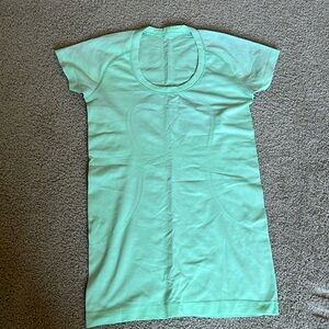 Lululemon Swiftly Tech Tee mint size 4